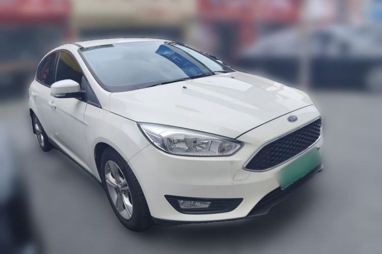 Used Ford Focus 2015 Hatchback 1.6L Automatic Comfort Model Front Right 45 Deg