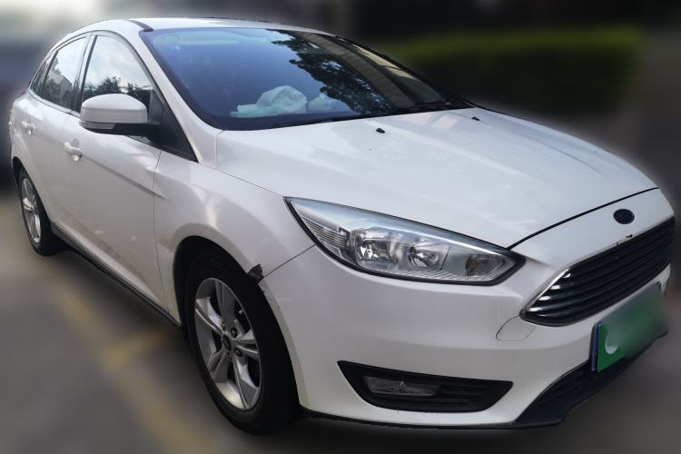 Used Ford Focus 2015 Sedan 1.6L Automatic Comfort Model Front Right 45 Deg