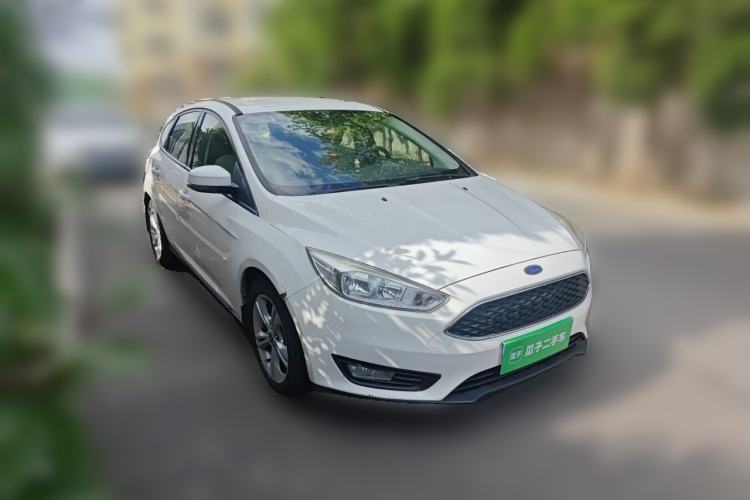 Used Ford Focus 2015 Hatchback 1.6L Automatic Comfort Model Front Right 45 Deg