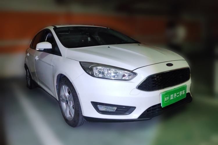 Used Ford Focus 2015 Hatchback 1.6L Automatic Comfort Model Front Right 45 Deg