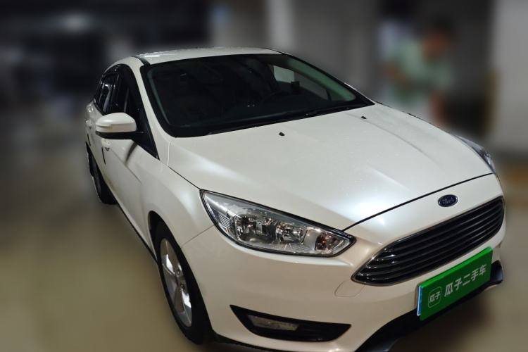 Used Ford Focus 2015 Sedan 1.6L Automatic Comfort Model Front Right 45 Deg