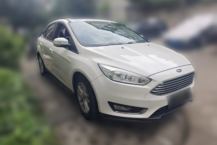 Used Ford Focus 2015 Sedan 1.6L Manual Fashion Edition Front Right 45 Deg