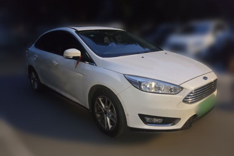 Used Ford Focus 2015 Sedan 1.6L Automatic Trend Model Front Right 45 Deg