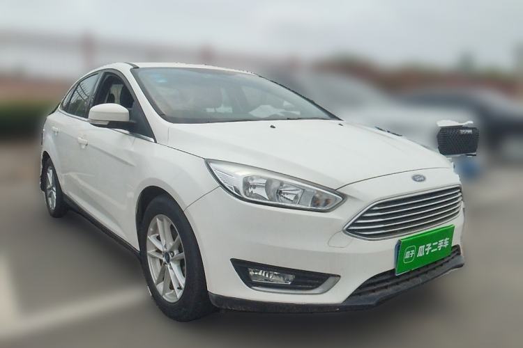 Used Ford Focus 2015 Sedan EcoBoost 180 Automatic Elite Model Front Right 45 Deg