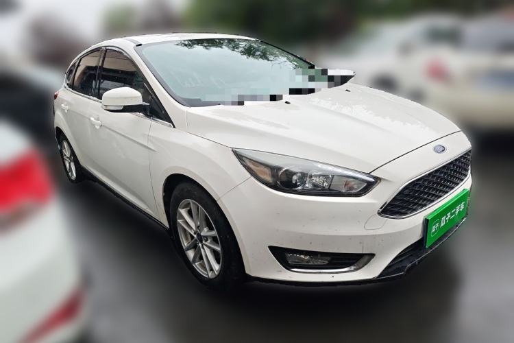 Used Ford Focus 2015 Hatchback EcoBoost 180 Automatic Elite Model Front Right 45 Deg