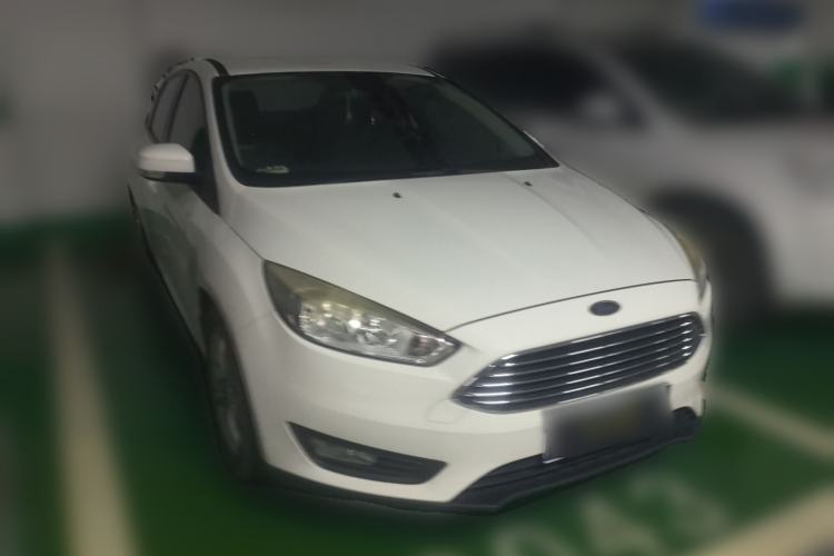 Used Ford Focus 2015 Sedan 1.6L Automatic Comfort Model Front Right 45 Deg