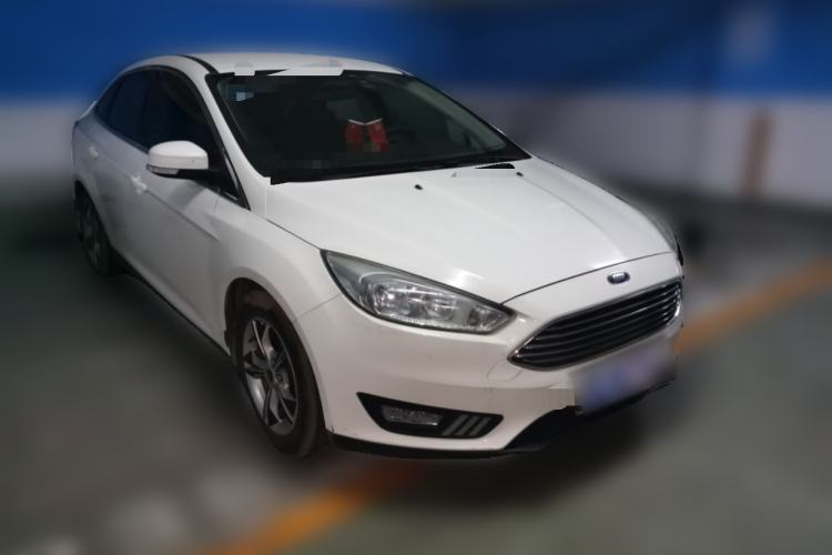 Used Ford Focus 2015 Sedan 1.6L Automatic Comfort Model Front Right 45 Deg