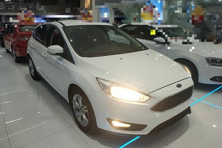 Used Ford Focus 2015 Hatchback 1.6L Automatic Comfort Model Front Right 45 Deg