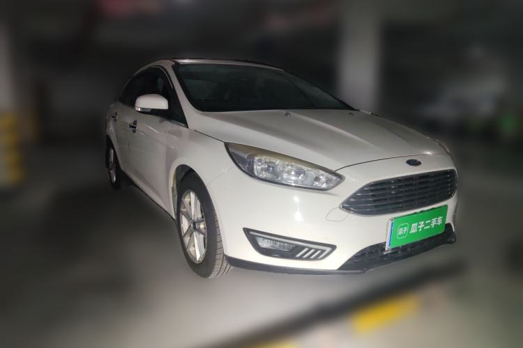 Used Ford Focus 2015 Sedan EcoBoost 180 Automatic Elite Model Front Right 45 Deg