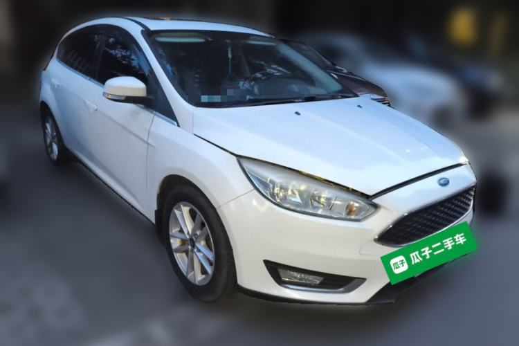 Used Ford Focus 2015 Hatchback EcoBoost 180 Automatic Elite Model Front Right 45 Deg