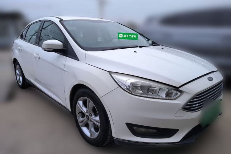 Used Ford Focus 2015 Sedan 1.6L Automatic Comfort Model Front Right 45 Deg