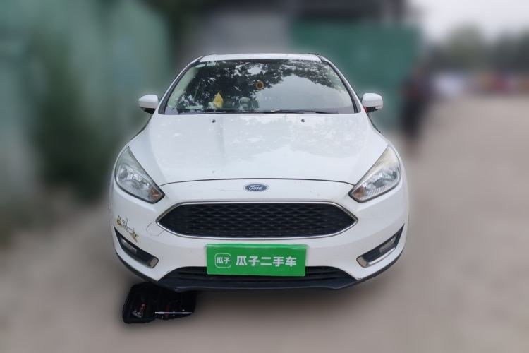 Used Ford Focus 2015 Hatchback EcoBoost 125 Manual – Ultra-Style Edition Front