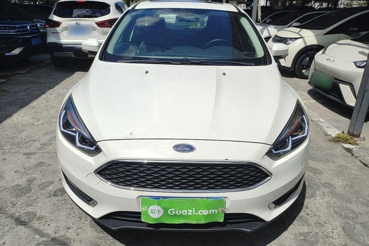 Used Ford Focus 2015 Hatchback 1.6L Manual Fashion Edition Front
