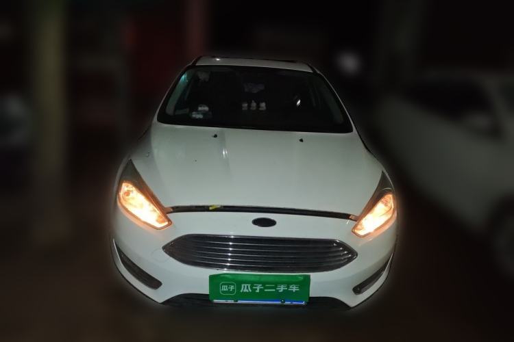 Used Ford Focus 2015 Sedan EcoBoost 125 Automatic Supreme Style Edition Front