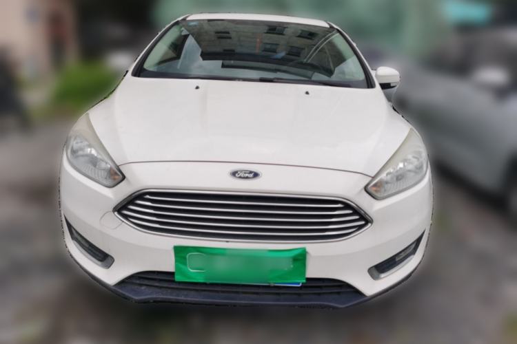 Used Ford Focus 2015 Sedan EcoBoost 125 Automatic Supreme Style Edition Front