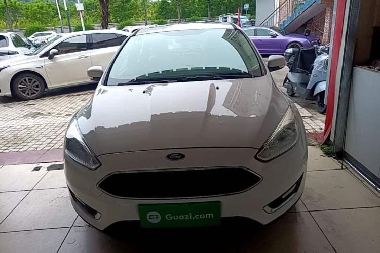 Used Ford Focus 2015 Hatchback 1.6L Automatic Fashion Edition Front