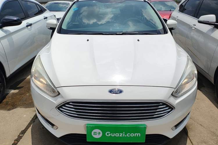 Used Ford Focus 2015 Sedan EcoBoost 125 Automatic Supreme Style Edition Front