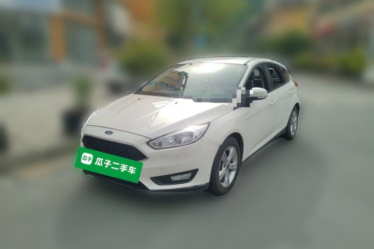 Used Ford Focus 2015 Hatchback 1.6L Manual Comfort Edition Guazi used car, China used car export, Used car for sale, Used cars, Cheapest cars for sale
