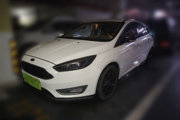 Used Ford Focus 2015 Hatchback 1.6L Manual Fashion Edition Guazi used car, China used car export, Used car for sale, Used  cars, Cheapest cars for sale
