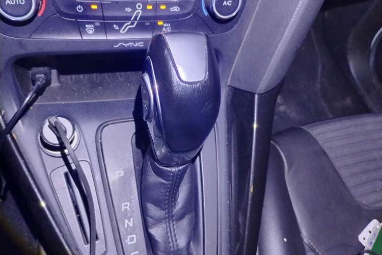 Used Ford Focus 2015 Sedan 1.6L Automatic Trend Model Gear Lever