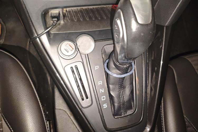 Used Ford Focus 2015 Sedan 1.6L Automatic Trend Model Gear Lever