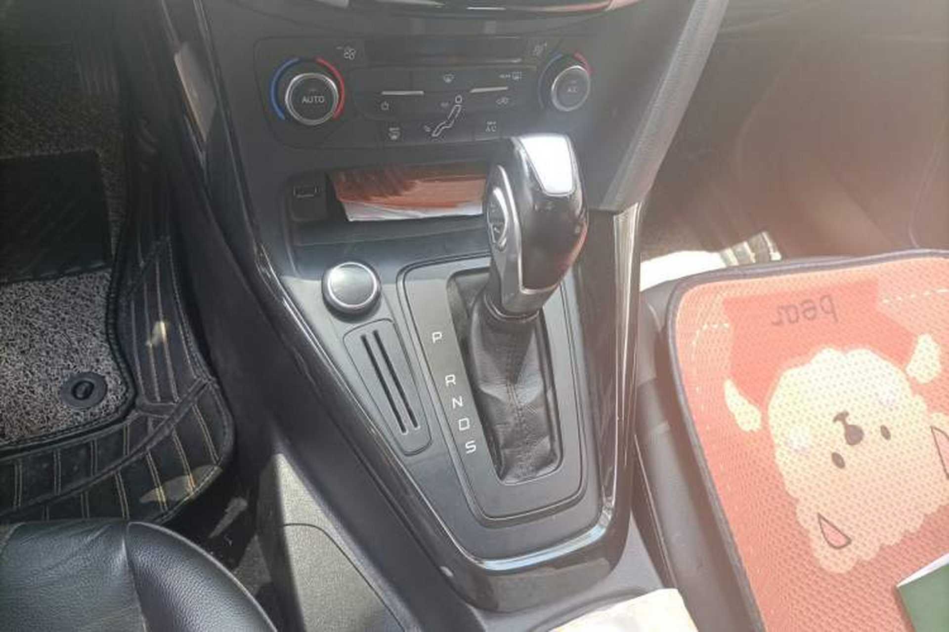 Used Ford Focus 2015 Sedan 1.6L Automatic Trend Model Gear Lever