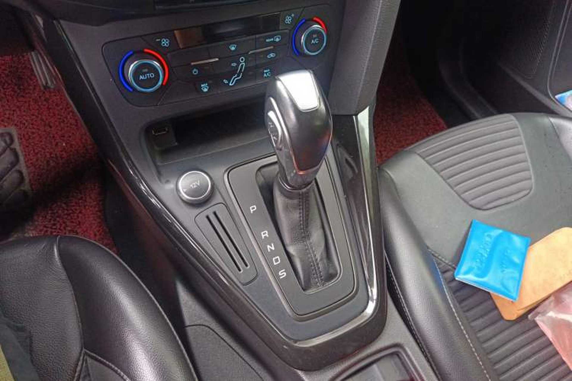 Used Ford Focus 2015 Sedan 1.6L Automatic Trend Model Gear Lever
