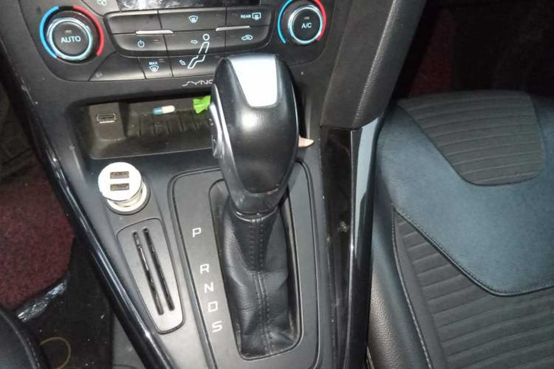 Used Ford Focus 2015 Sedan 1.6L Automatic Trend Model Gear Lever