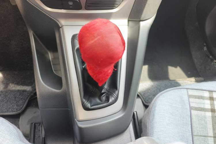 Used Ford Focus 2015 Hatchback 1.6L Manual Comfort Edition Gear Lever