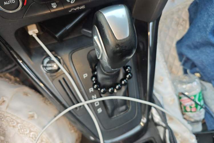 Used Ford Focus 2015 Sedan 1.6L Automatic Trend Model Gear Lever