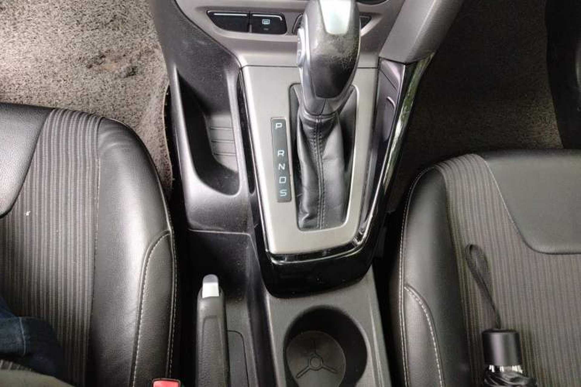 Used Ford Focus 2015 Sedan 1.6L Automatic Trend Model Gear Lever