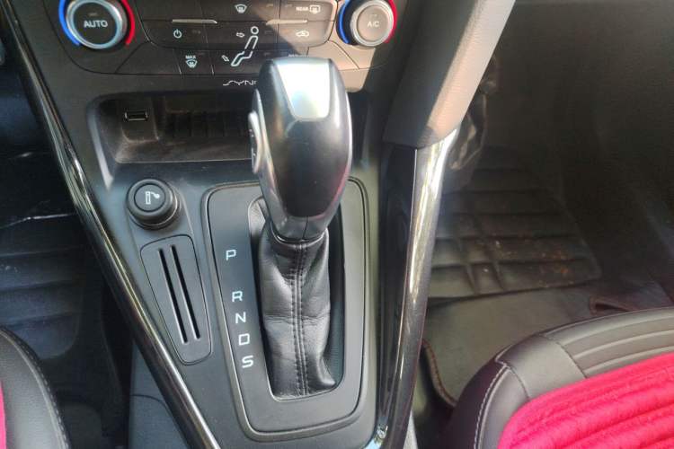 Used Ford Focus 2015 Sedan 1.6L Automatic Trend Model Gear Lever