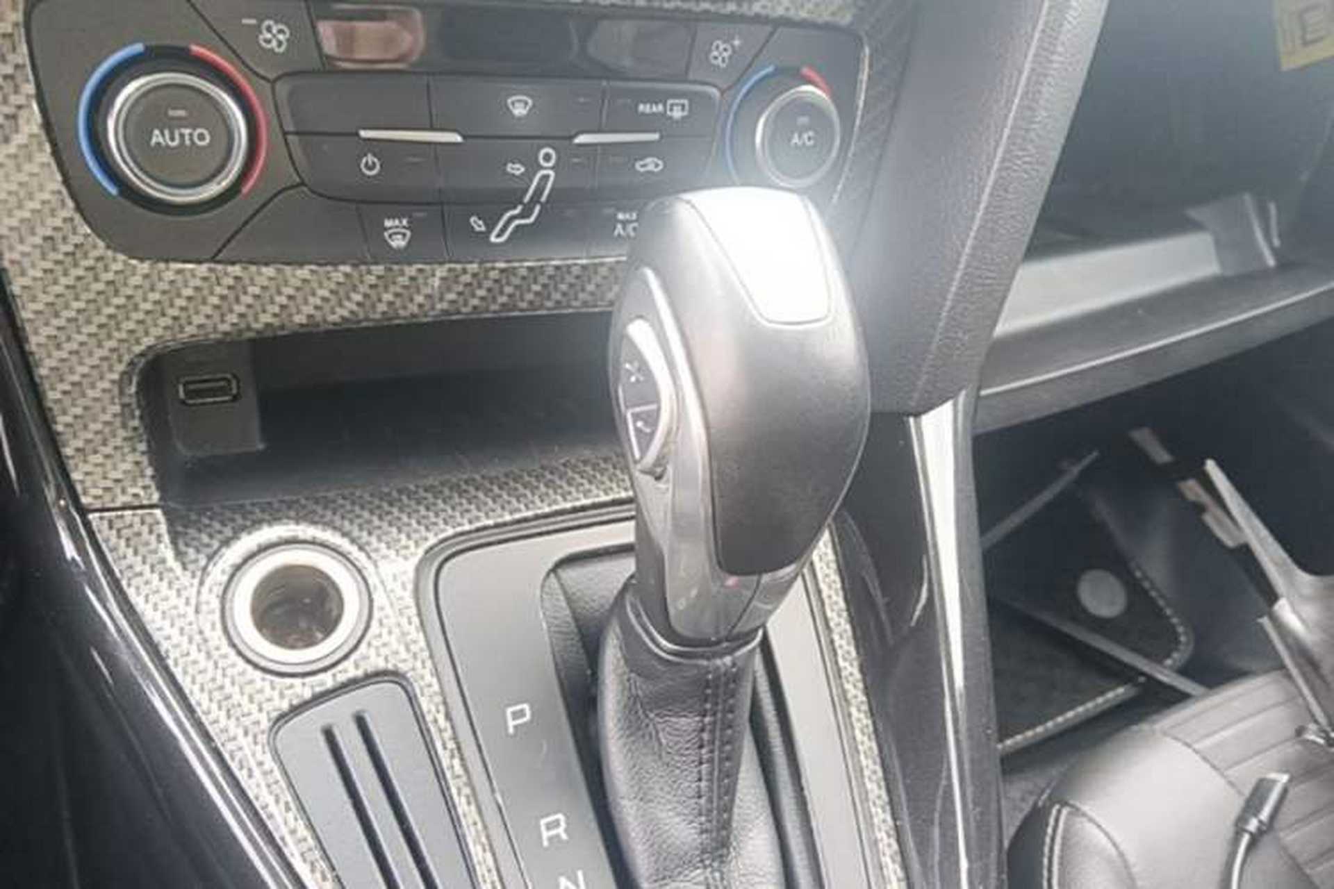 Used Ford Focus 2015 Sedan 1.6L Automatic Trend Model Gear Lever