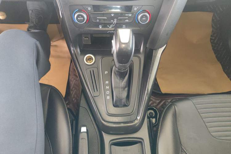 Used Ford Focus 2015 Sedan 1.6L Automatic Trend Model Gear Lever