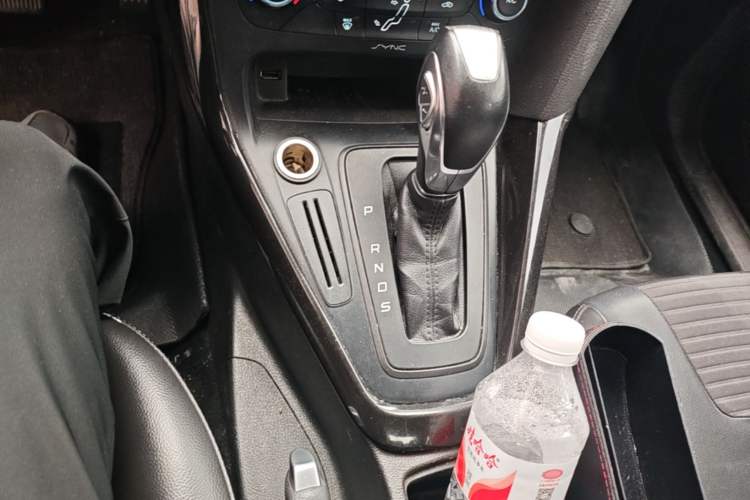 Used Ford Focus 2015 Sedan 1.6L Automatic Trend Model Gear Lever