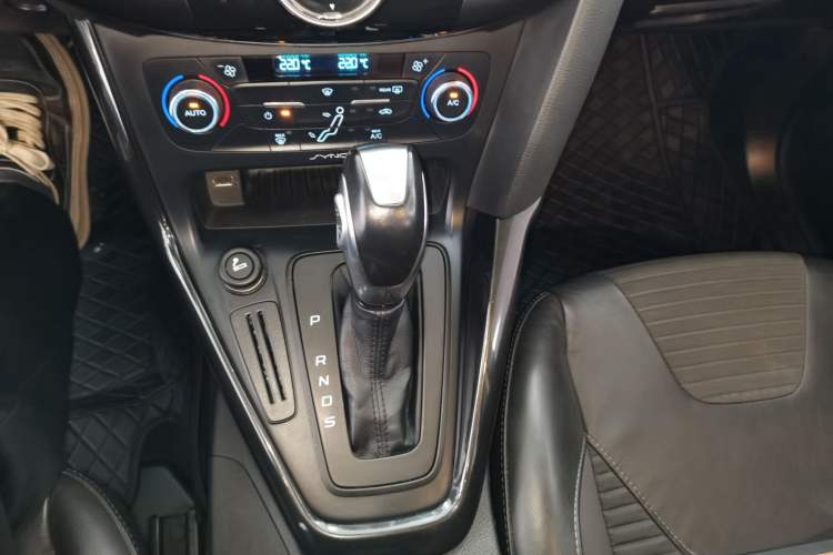 Used Ford Focus 2015 Sedan 1.6L Automatic Trend Model Gear Lever