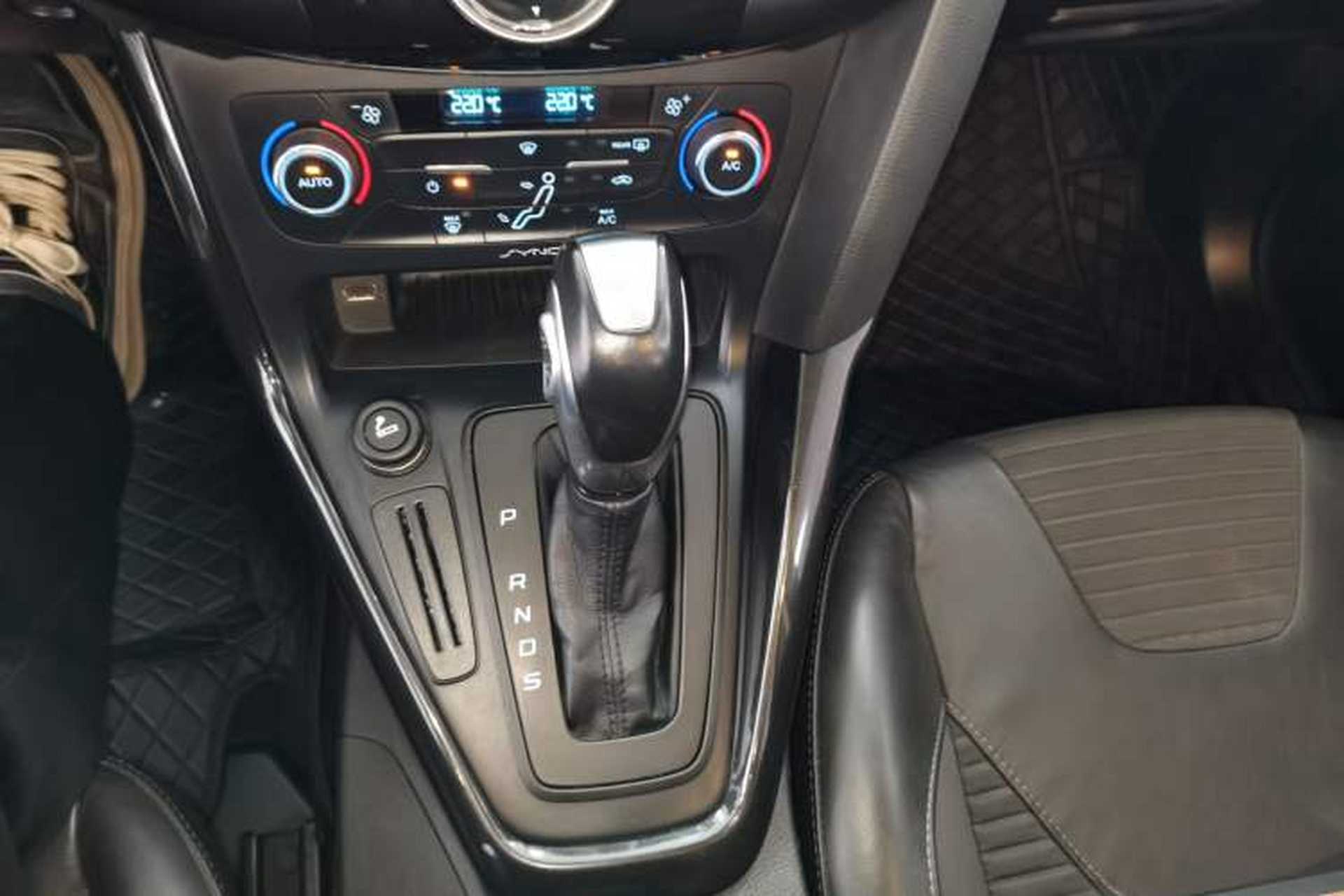 Used Ford Focus 2015 Sedan 1.6L Automatic Trend Model Gear Lever