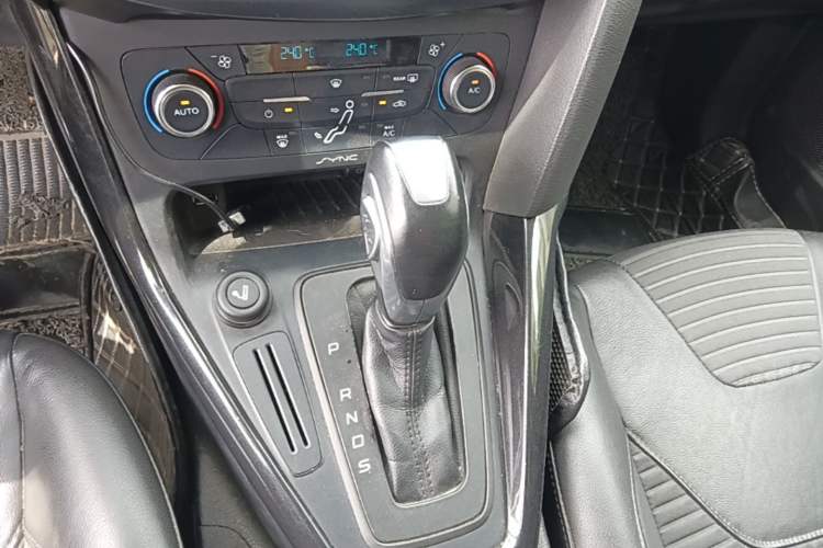 Used Ford Focus 2015 Sedan 1.6L Automatic Trend Model Gear Lever