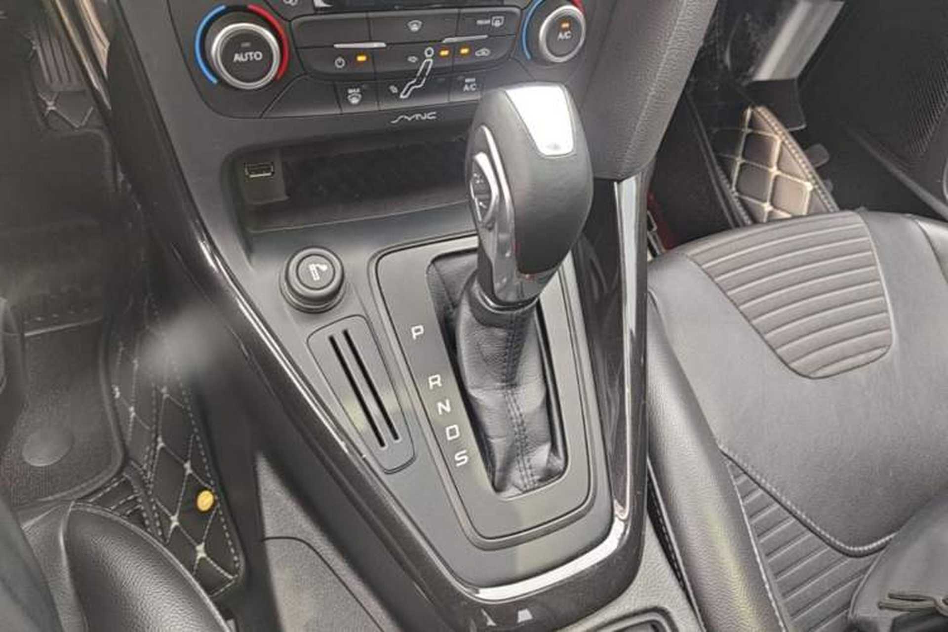 Used Ford Focus 2015 Sedan 1.6L Automatic Trend Model Gear Lever
