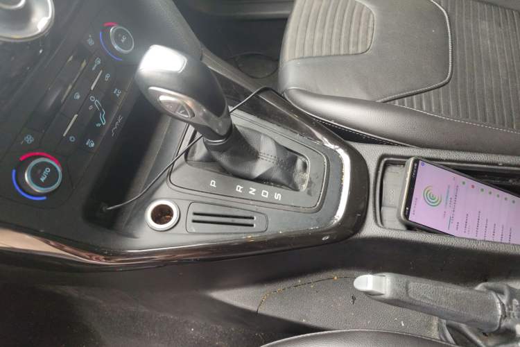 Used Ford Focus 2015 Sedan 1.6L Automatic Trend Model Gear Lever