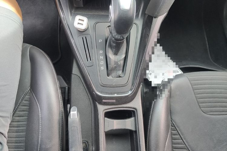 Used Ford Focus 2015 Sedan 1.6L Automatic Trend Model Gear Lever