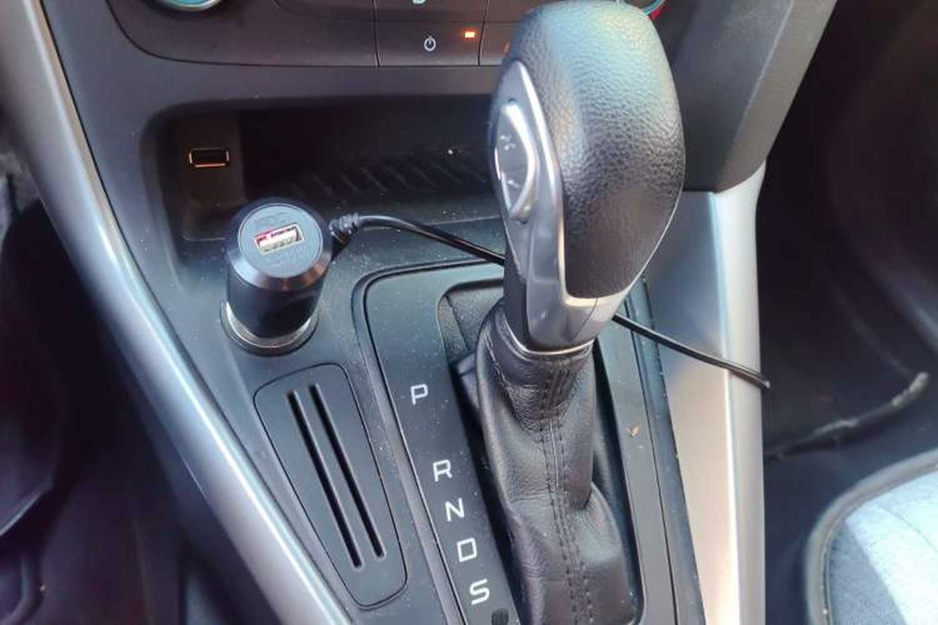 Used Ford Focus 2015 Hatchback 1.6L Automatic Comfort Model Gear Lever