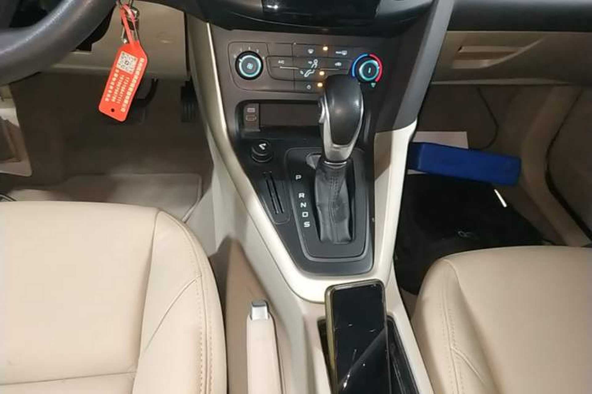 Used Ford Focus 2015 Sedan 1.6L Automatic Comfort Model Gear Lever