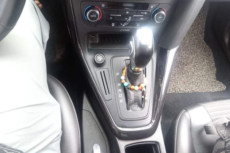 Used Ford Focus 2015 Sedan 1.6L Automatic Trend Model Gear Lever