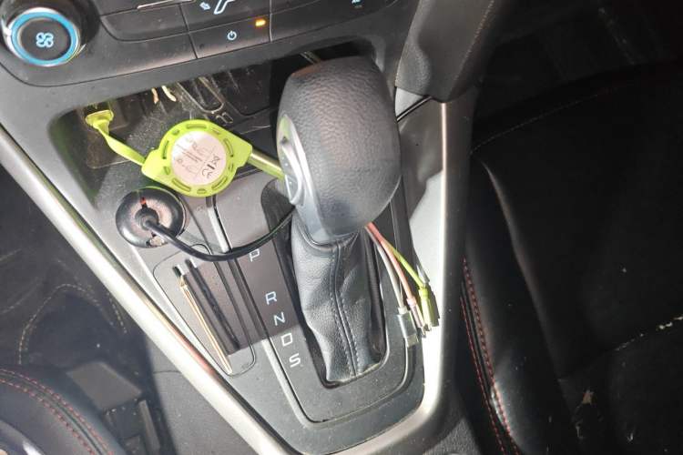 Used Ford Focus 2015 Hatchback 1.6L Automatic Comfort Model Gear Lever