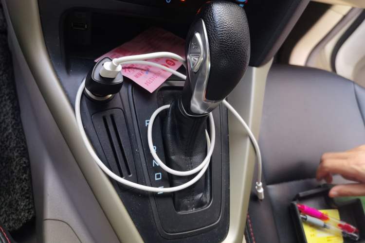 Used Ford Focus 2015 Sedan 1.6L Automatic Comfort Model Gear Lever