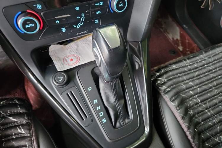 Used Ford Focus 2015 Sedan 1.6L Automatic Trend Model Gear Lever