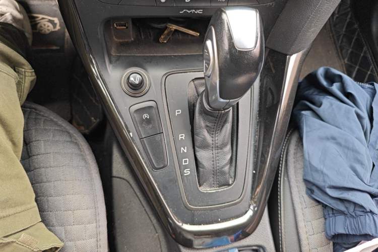 Used Ford Focus 2015 Hatchback EcoBoost 180 Automatic Elite Model Gear Lever