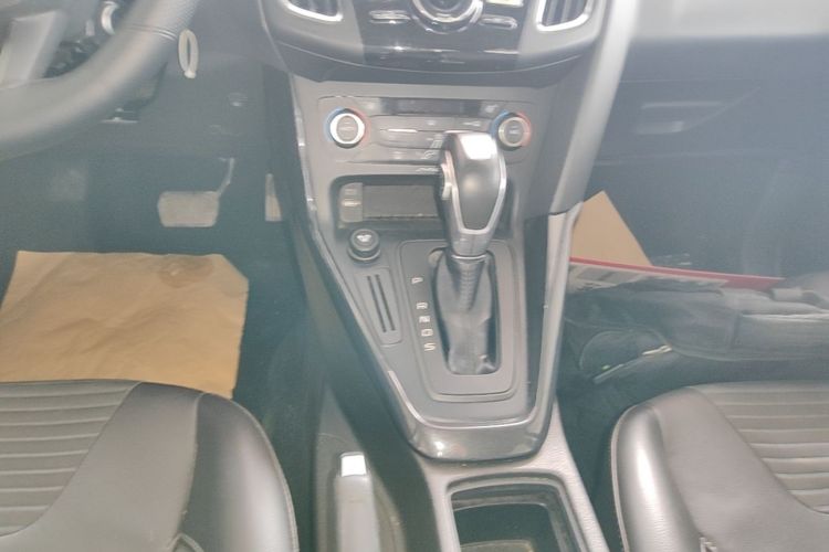 Used Ford Focus 2015 Sedan 1.6L Automatic Trend Model Gear Lever
