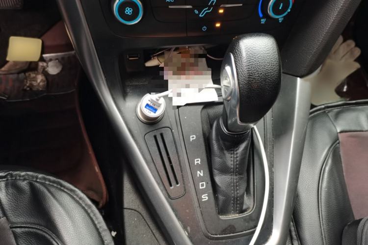 Used Ford Focus 2015 Hatchback 1.6L Automatic Comfort Model Gear Lever